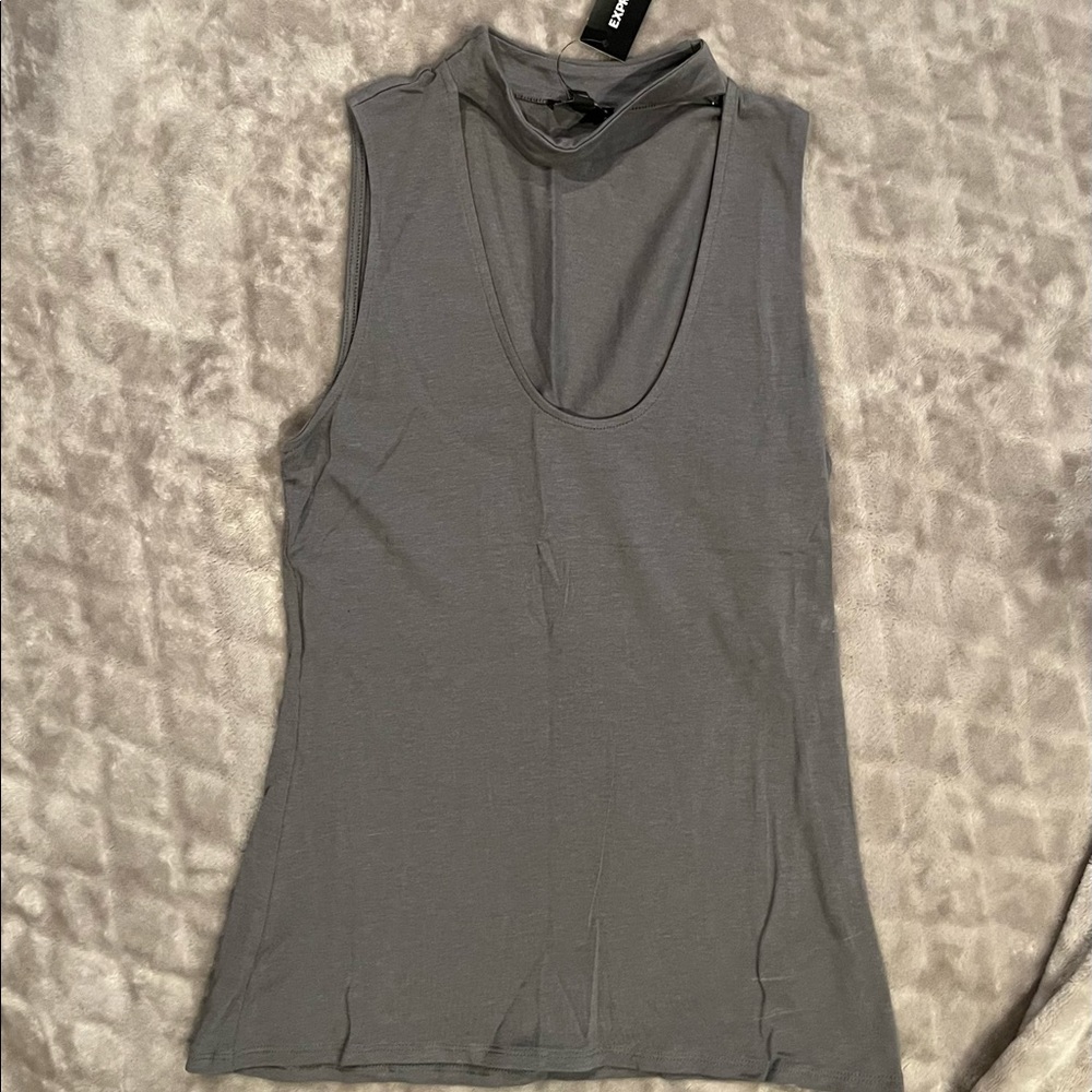 Gray fitted tank top